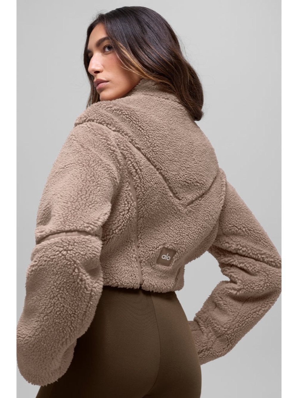 ALO Yoga Sherpa Cropped Slope Side Jacket Chai Latte Pink Brown - Picture 4 of 7